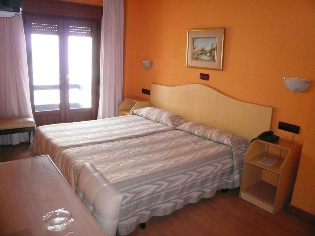 Hostal Don Suero Леон Номер фото