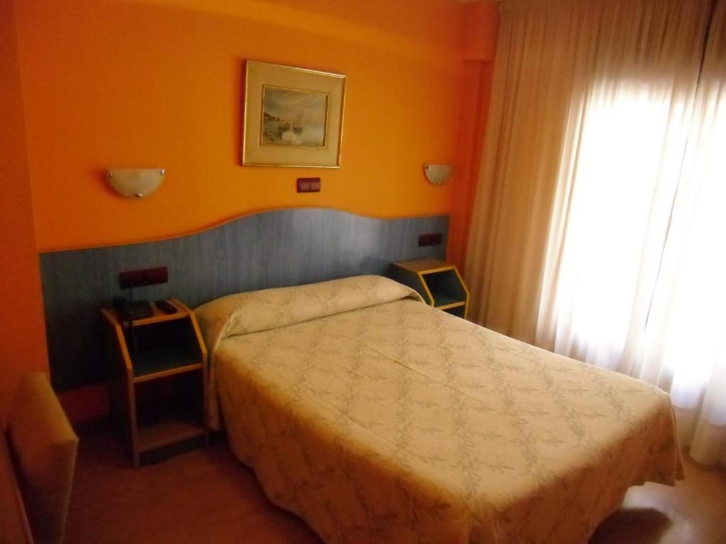 Hostal Don Suero Леон Номер фото