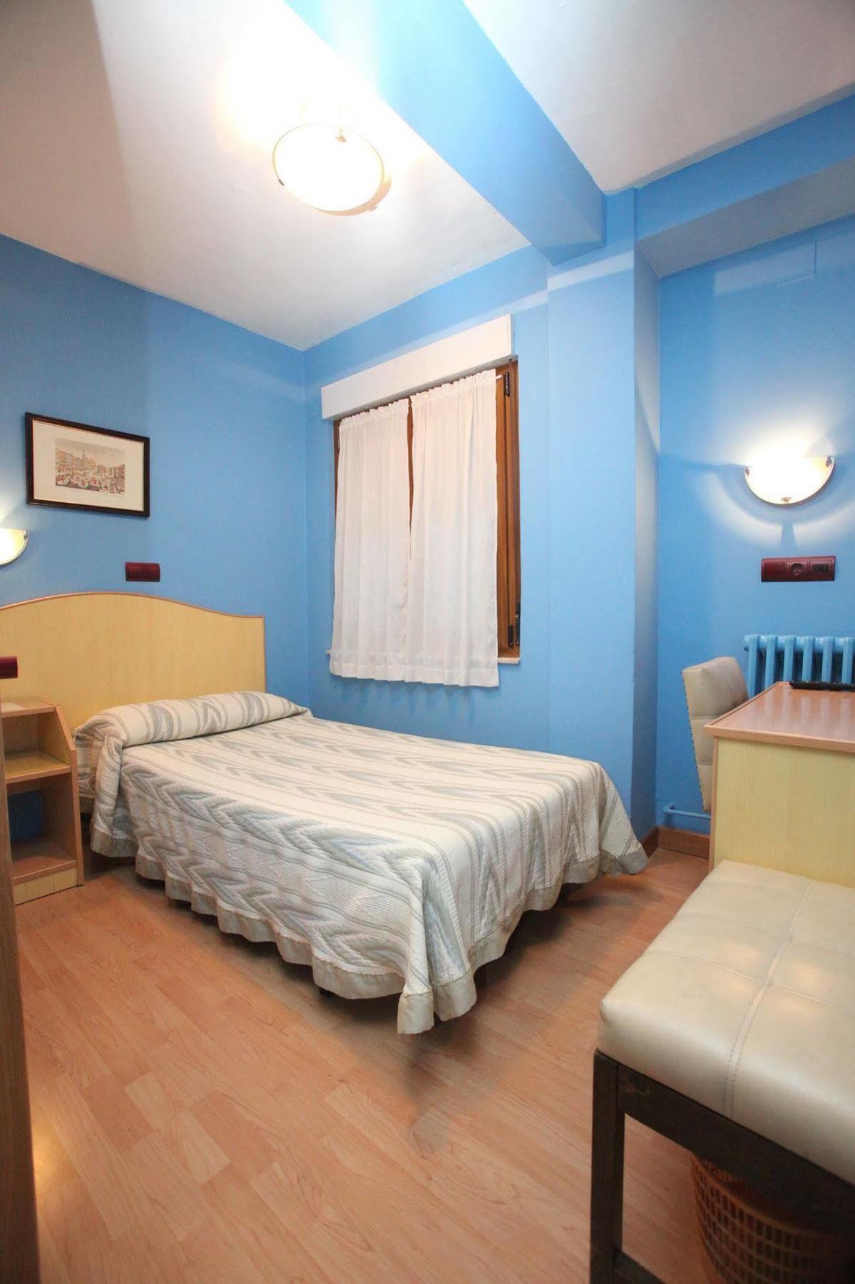 Hostal Don Suero Леон Экстерьер фото